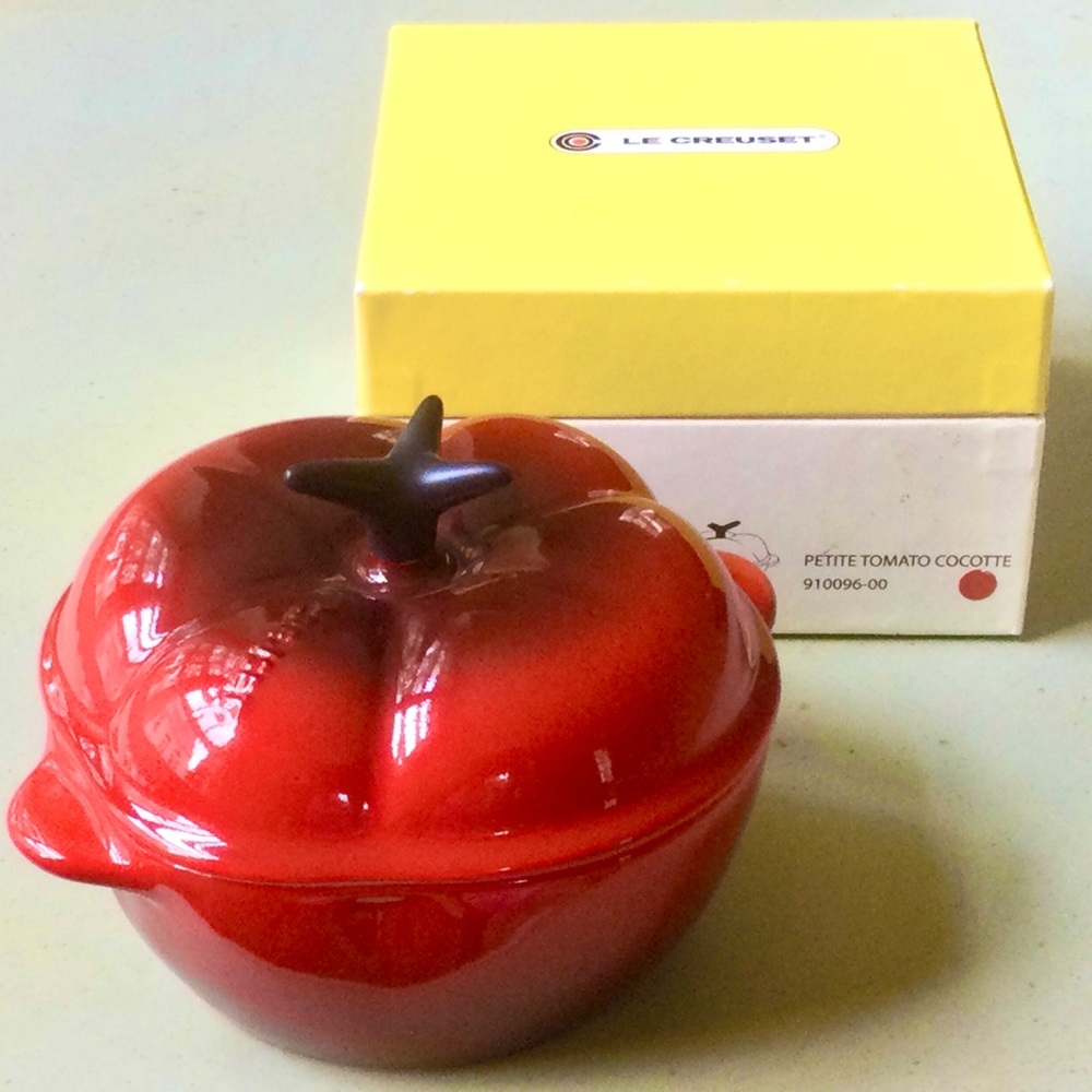 NWT Le Creuset Tomato Petite Casserole 8 oz Fruit